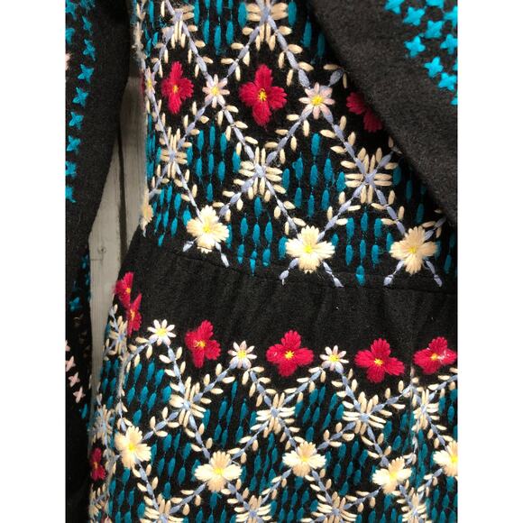 Hazel Heavy Embroidered Wool Coat Ladies Size Large - Picture 3 of 8